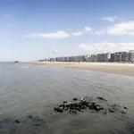 Blue I With Lateral Sea View By Interhome Apartamento