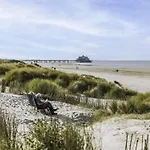 Blue I With Lateral Sea View By Interhome Apartamento Blankenberge
