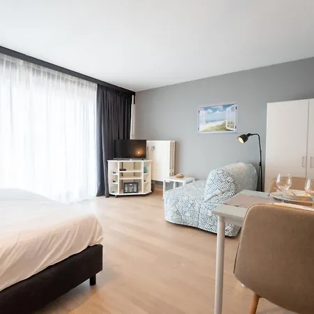 Blue I With Lateral Sea View By Interhome 公寓 *