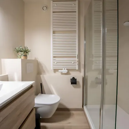 Blue I With Lateral Sea View By Interhome 布兰肯贝赫