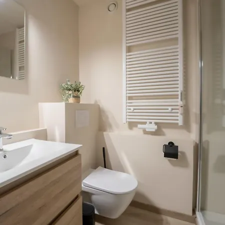 Blue I With Lateral Sea View By Interhome 公寓