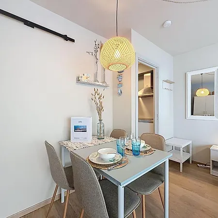 Blue I With Lateral Sea View By Interhome