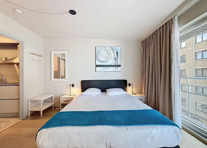 Blue I With Lateral Sea View By Interhome *